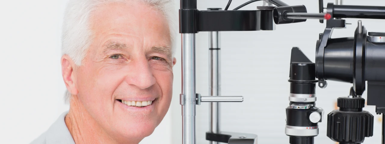 Clear Vision Ahead: Preventing Cataracts and Choosing the Right Eyecare Provider!